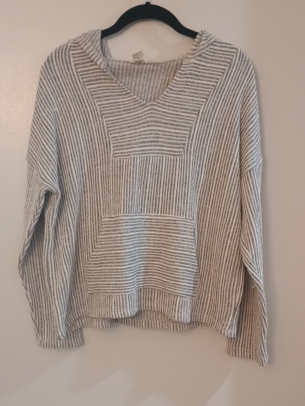 Striped Knit V-Neck Hoodie Sweater in Cream and Gray